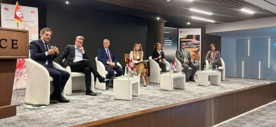 Attijari bank participe à la table ronde organisée par la Chambre Tunisie-Suisse, intitulée « La comptabilité carbone et les critères ESG ».